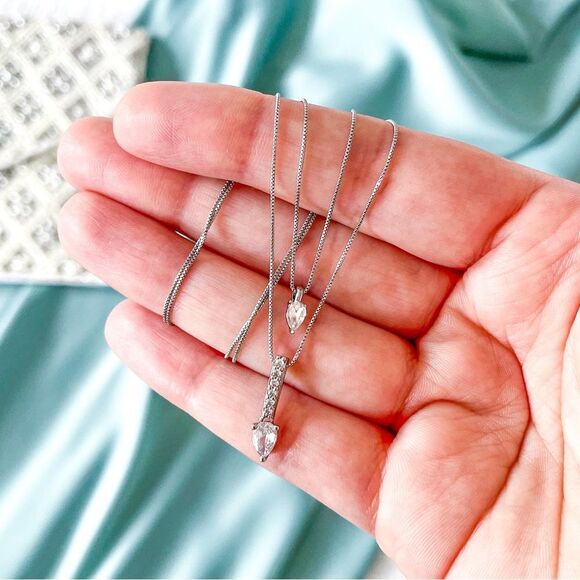 olive and piper Jewelry - Dazzling Silver Teardrop Pendant Necklace